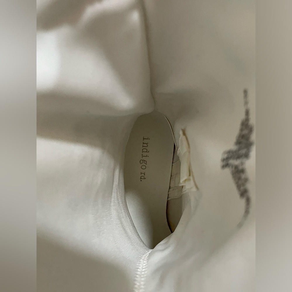 🤍ivory women's boots women’s 
Size: 6 - Picture 11 of 12